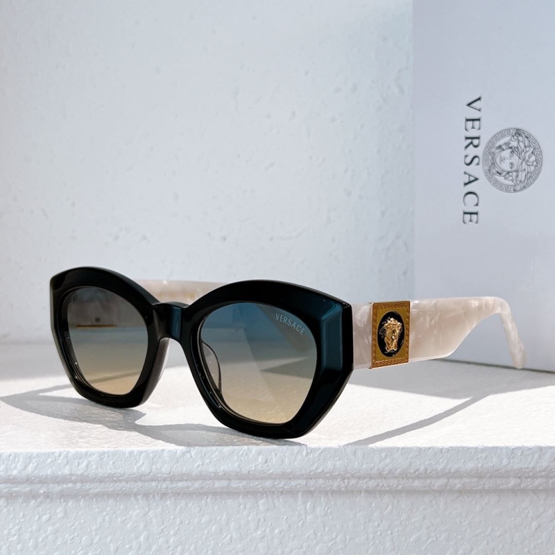 VERSACE