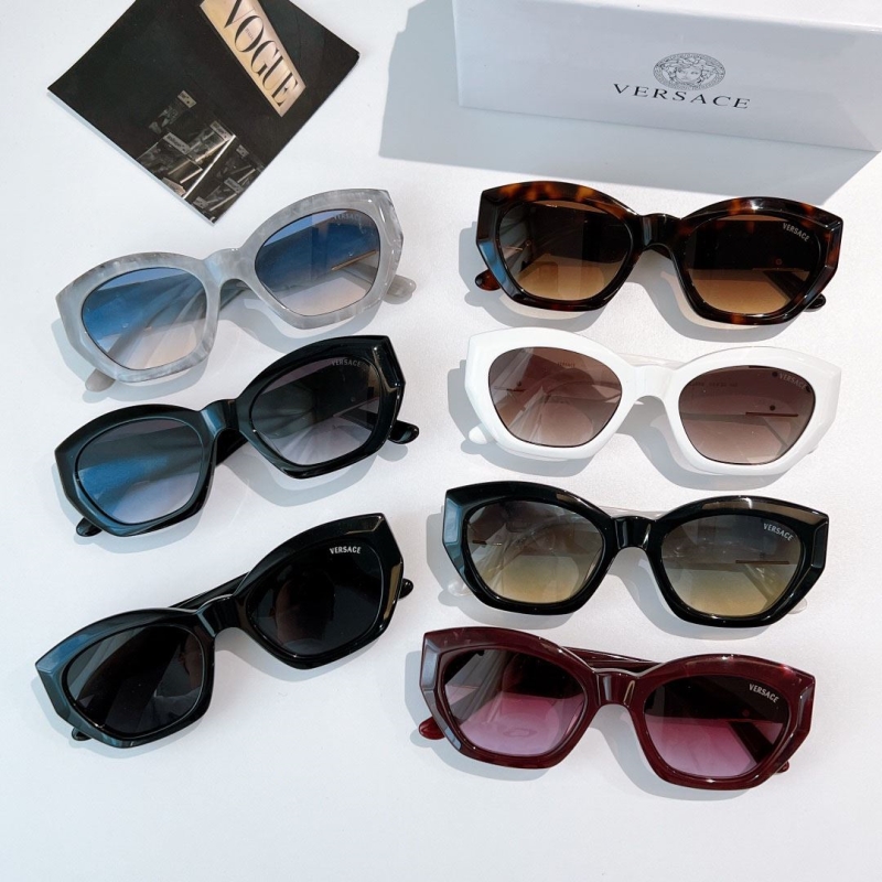 VERSACE