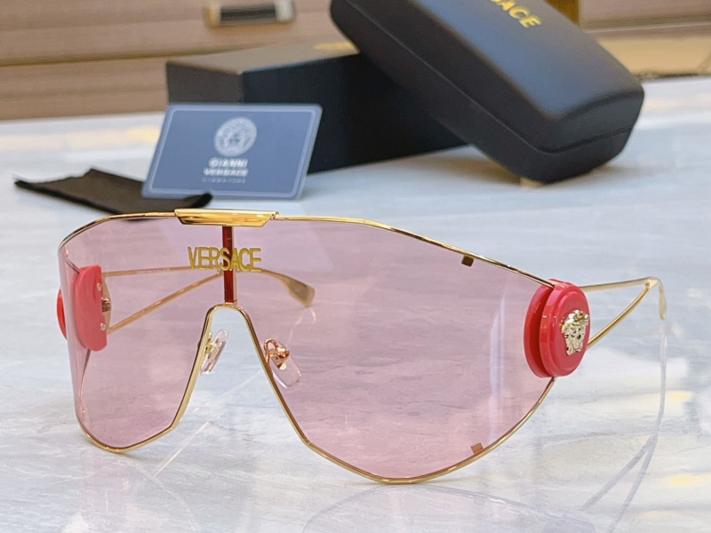 VERSACE