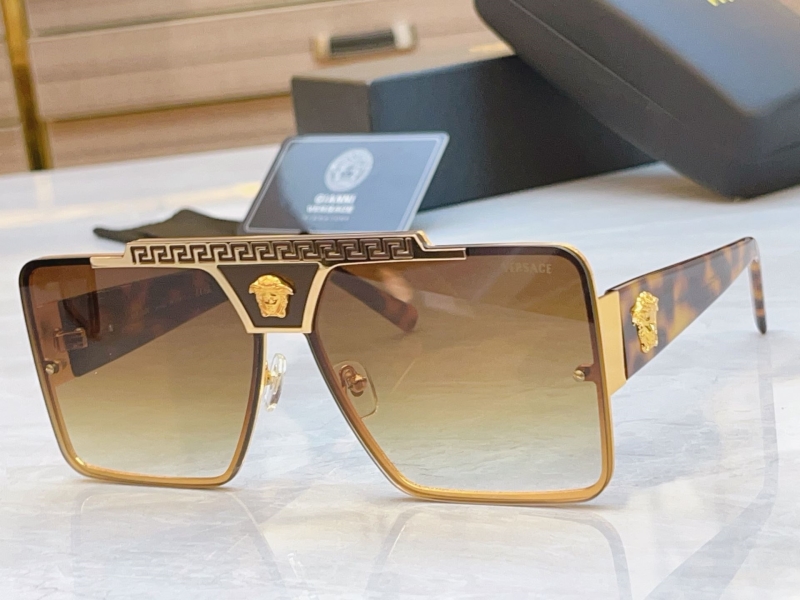 VERSACE